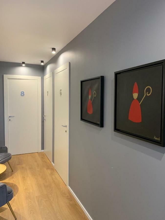 Lemummarellesuite Napels Buitenkant foto