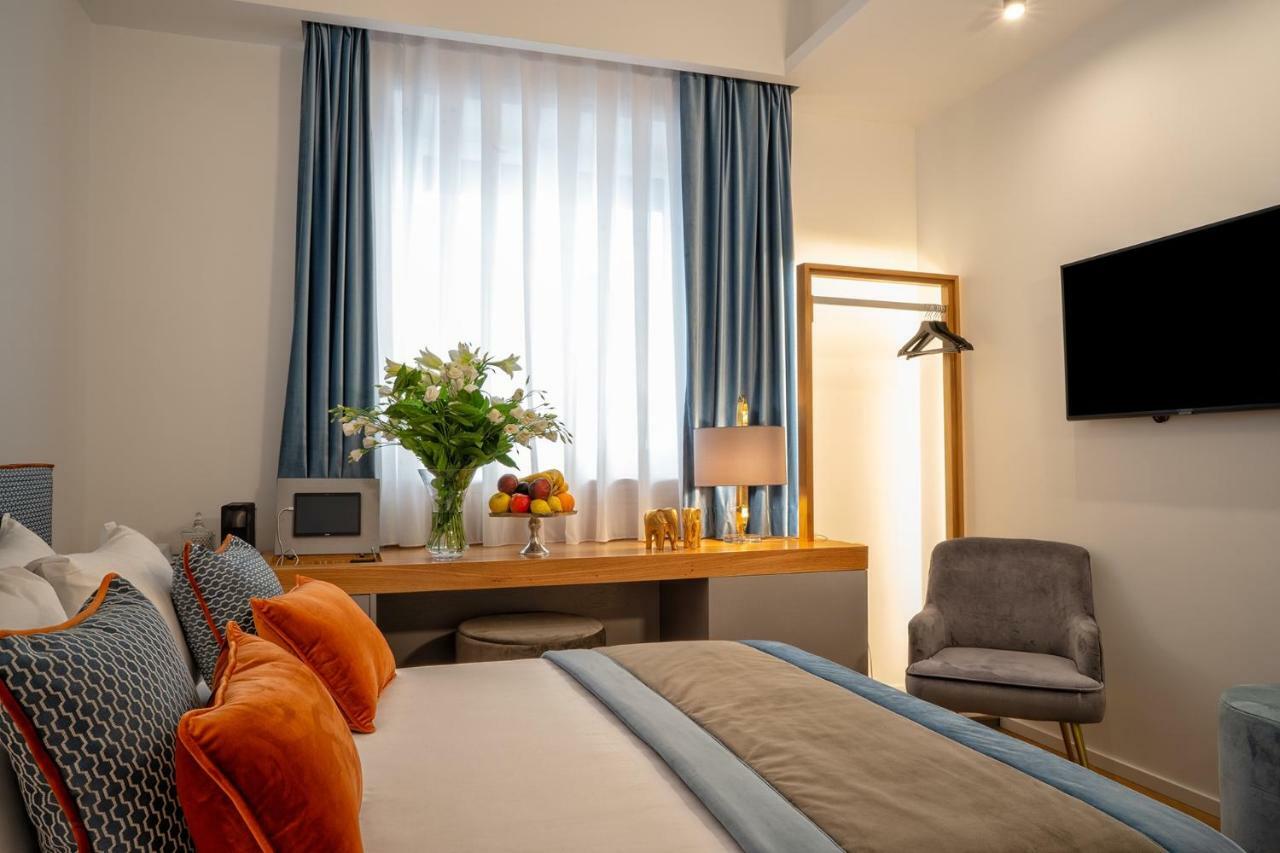 Lemummarellesuite Napels Buitenkant foto