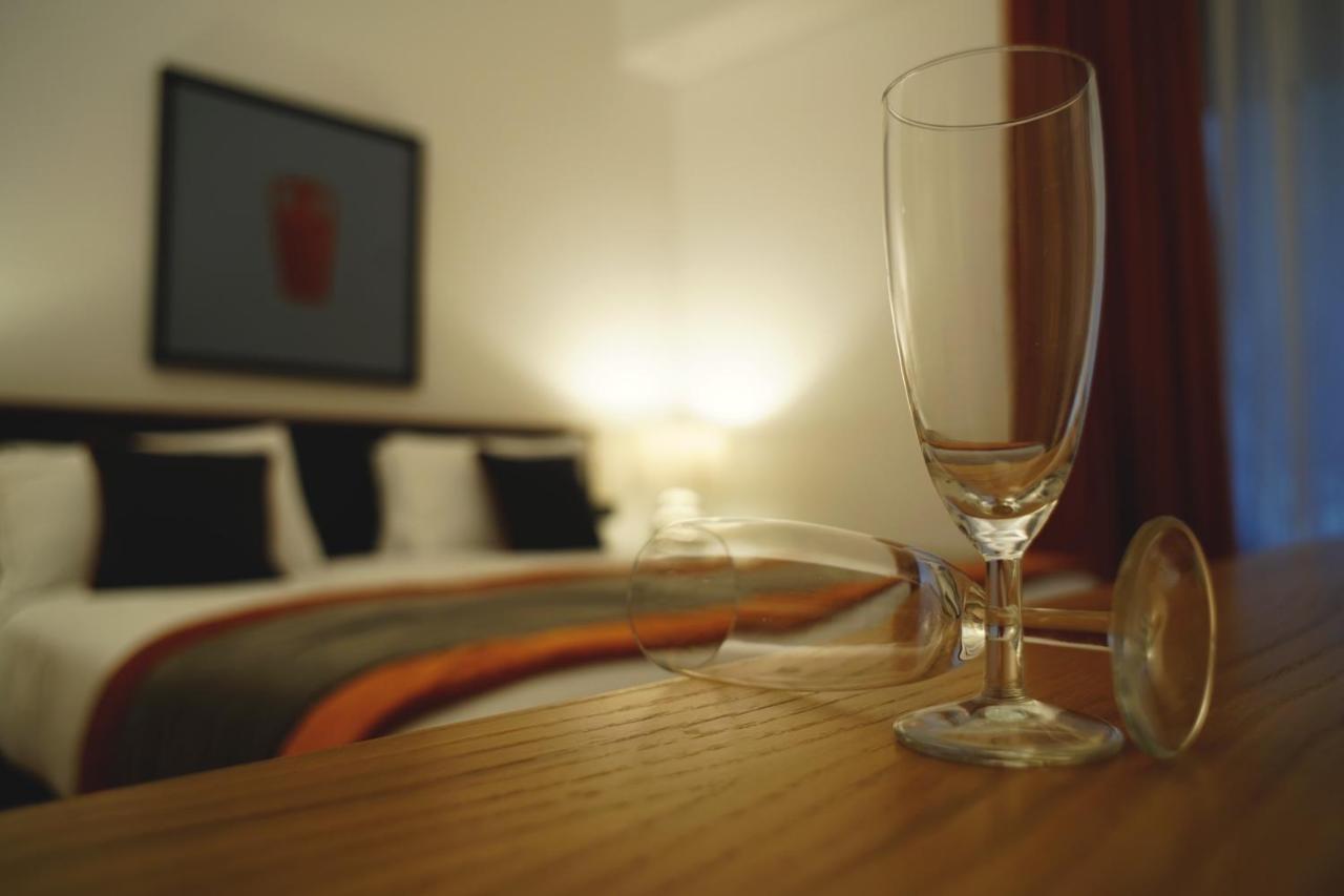 Lemummarellesuite Napels Buitenkant foto